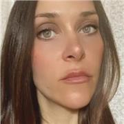 Insegnante laureata mette a disposizione degli studenti di diritto le proprie competenze in diritto civile, penale, ambientale ecc per dare un aiuto concreto a chi è in difficoltà con la materia